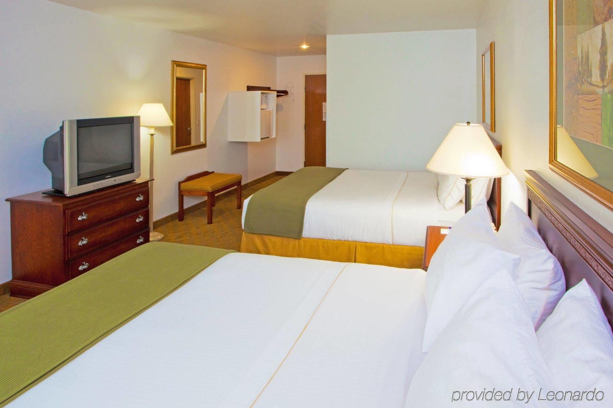 Holiday Inn Express Hotel & Suites Elkins By Ihg Pokoj fotografie